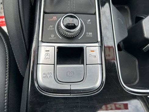 Used 2025 Kia Telluride EX w/ EX Captain's Chair Package AWD/4WD image 33