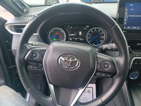 Used 2021 Toyota Venza Limited w/ Advanced Technology Package image 11