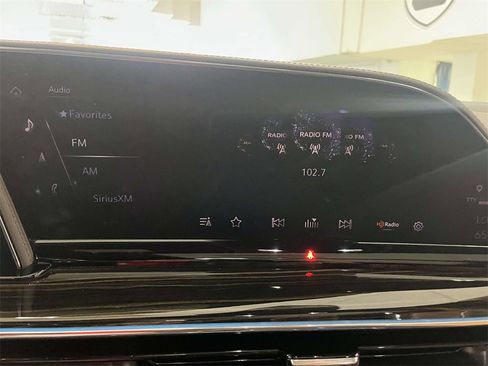 Used 2022 Cadillac Escalade Premium Luxury image 20