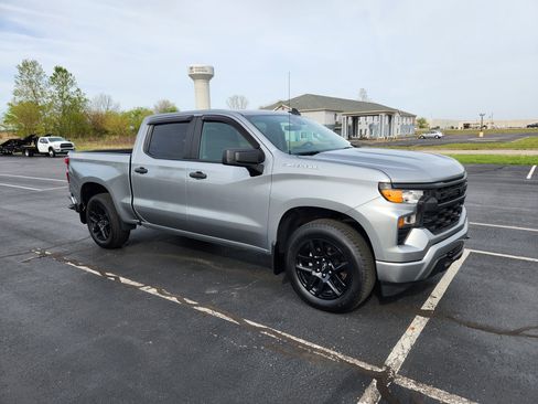 Used 2024 Chevrolet Silverado 1500 Custom image 9