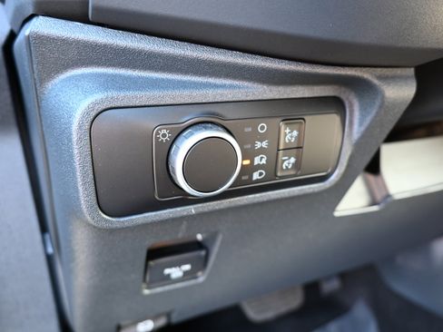 New 2025 Ford Bronco 4-Door image 18