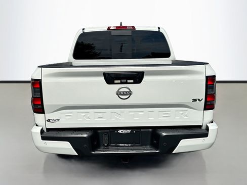 Used 2024 Nissan Frontier SV w/ SV Convenience Package RWD image 6