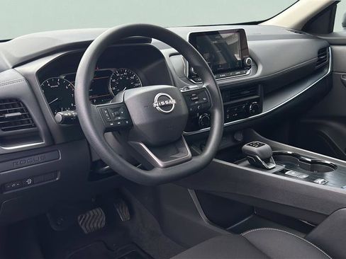 Used 2026 Nissan Rogue S FWD image 10
