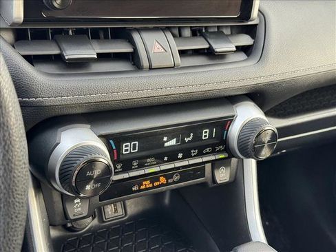 Used 2025 Toyota RAV4 XLE image 15