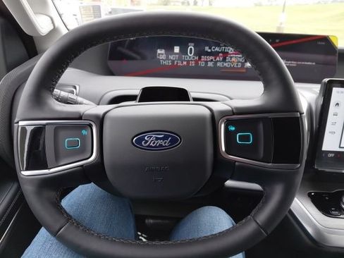 New 2026 Ford Expedition Max Platinum AWD/4WD image 19
