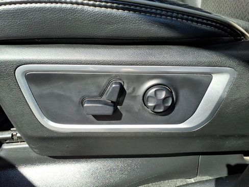 Used 2020 RAM 1500 Laramie AWD/4WD image 19