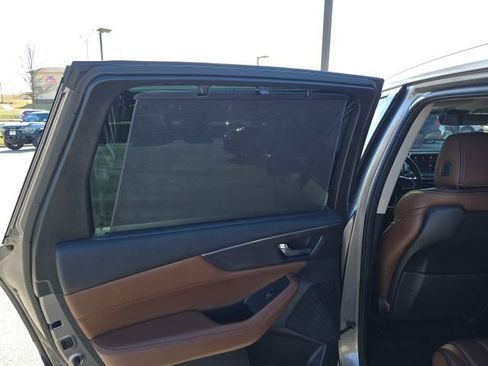 Used 2023 Acura MDX Advance image 17