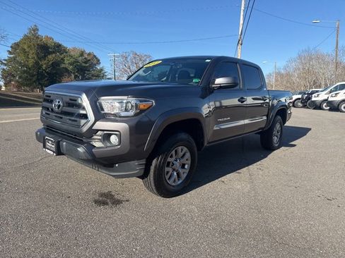 Used 2017 Toyota Tacoma SR5 image 7