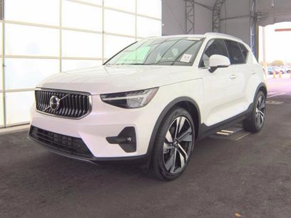 Used 2023 Volvo XC40 B5 Plus w/ Protection Package Premier