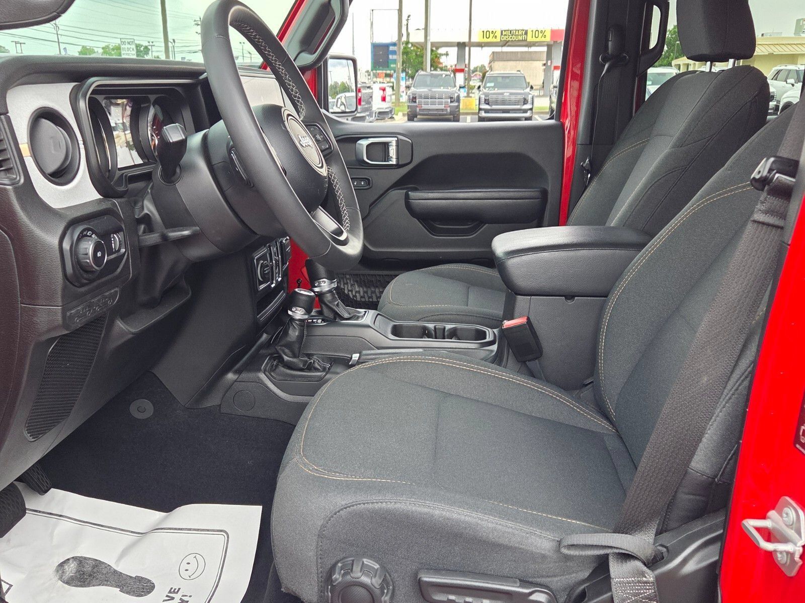 Used 2025 Jeep Wrangler Unlimited Sport AWD/4WD image 5