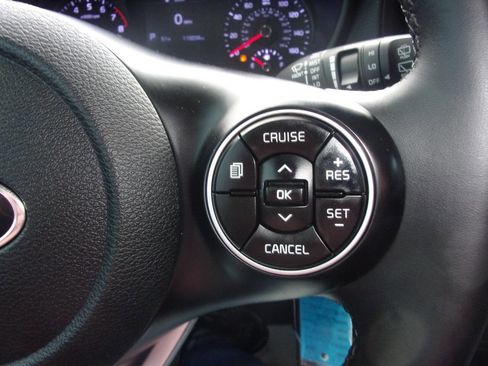 Used 2021 Kia Soul GT-Line FWD image 23
