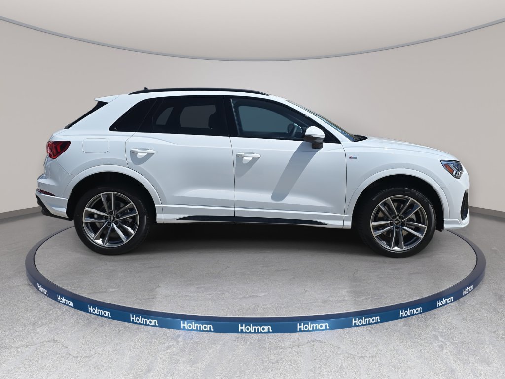 Certified 2025 Audi Q3 2.0T Premium w/ Convenience Package AWD/4WD image 2