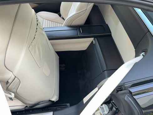 Used 2013 Mercedes-Benz SL 550 image 16
