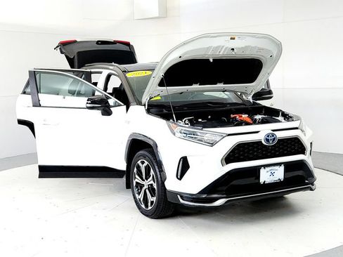 Used 2021 Toyota RAV4 XSE w/ Premium Package AWD/4WD image 9