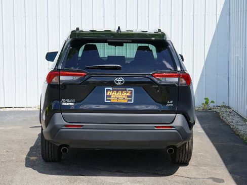 Used 2021 Toyota RAV4 LE w/ Carpet Mat Package (TMS) AWD/4WD image 5