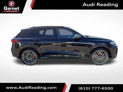 New 2025 Audi SQ5 Prestige image 6