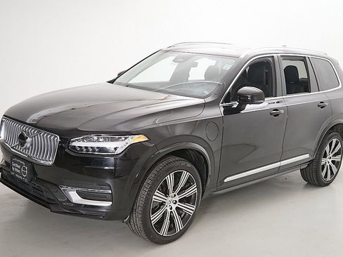 Certified 2024 Volvo XC90 T8 Ultimate w/ Lounge Package AWD/4WD image 7