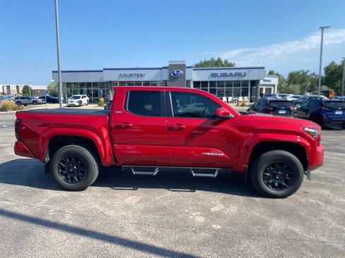 Used 2024 Toyota Tacoma SR5 AWD/4WD image 1