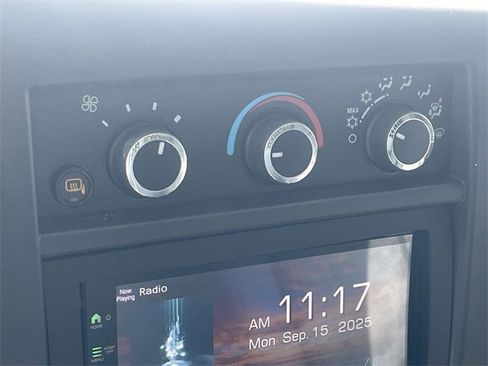 Used 2024 GMC Savana 2500 Extended image 17