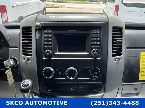 Used 2018 Mercedes-Benz Sprinter 2500 image 16