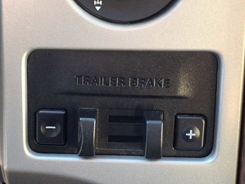 Used 2013 Ford F150 Lariat w/ Lariat Chrome Pkg image 25