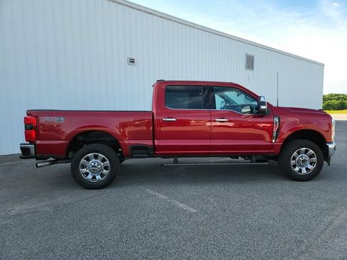 Used 2023 Ford F350 Lariat w/ Lariat Ultimate Package AWD/4WD image 9