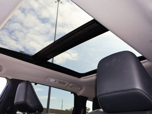 Certified 2023 INFINITI QX60 Luxe image 5