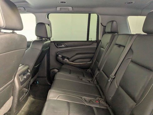 Used 2017 Chevrolet Suburban LT RWD image 34