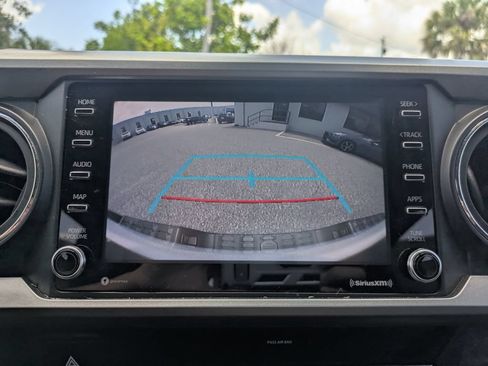 Used 2020 Toyota Tacoma SR5 RWD image 20