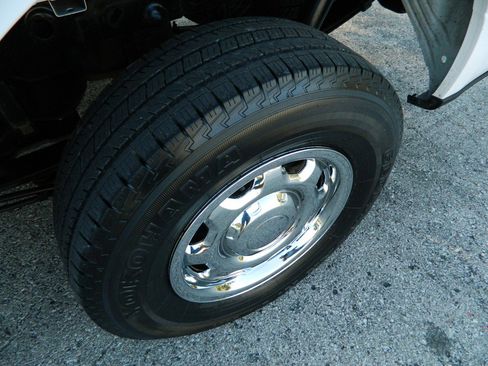 Used 2015 Ford F150 XL w/ Equipment Group 101A Mid image 11