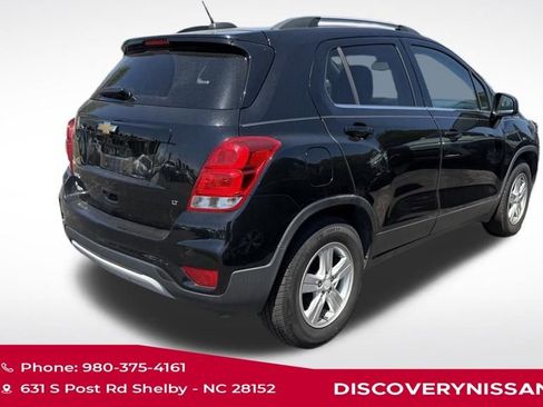 Used 2019 Chevrolet Trax LT FWD image 3