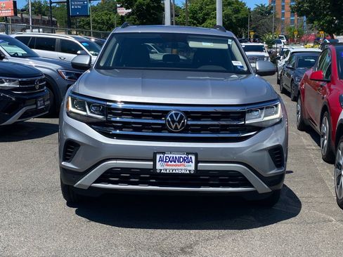 Certified 2023 Volkswagen Atlas SE w/ Panoramic Sunroof Package AWD/4WD image 4