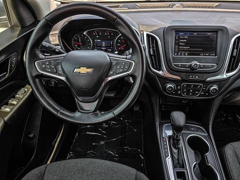 Used 2024 Chevrolet Equinox LT FWD image 32