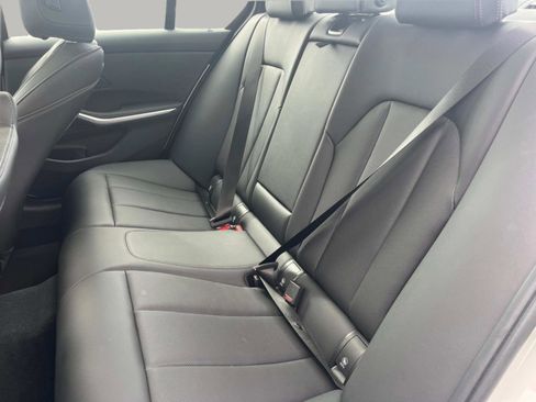 Used 2024 BMW 330e xDrive 330e xDrive Plug-In Hybrid AWD image 18