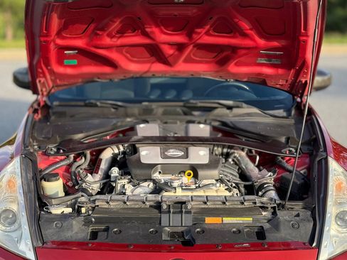 Used 2016 Nissan 370Z Coupe RWD image 38