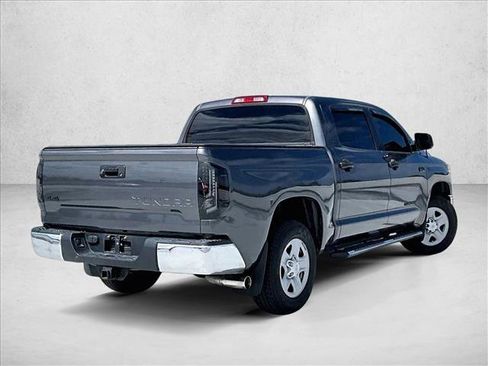 Used 2018 Toyota Tundra SR5 w/ SR5 Upgrade Package AWD/4WD image 2