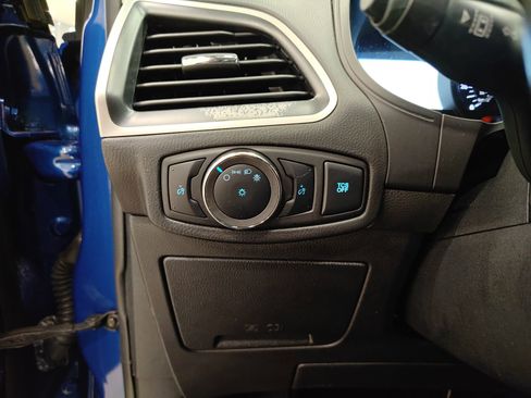 Used 2024 Ford Edge SEL image 19