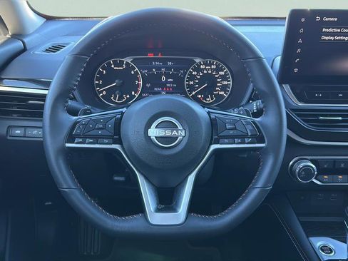 Used 2024 Nissan Altima 2.5 SR w/ SR Premium Package image 16