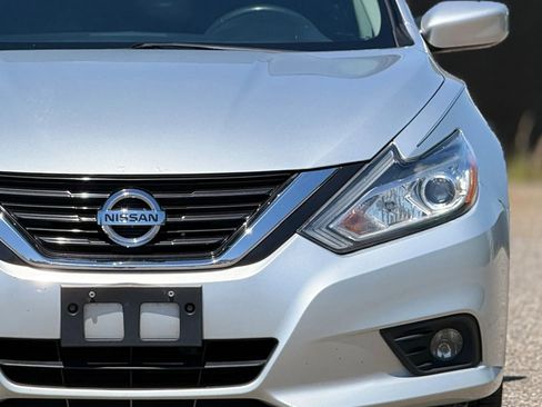 Used 2017 Nissan Altima 2.5 SV image 12