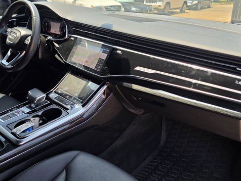 Used 2020 Audi Q8 Premium Plus AWD/4WD image 33
