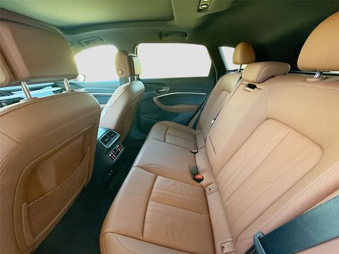 Certified 2024 Audi Q8 e-tron Premium image 25