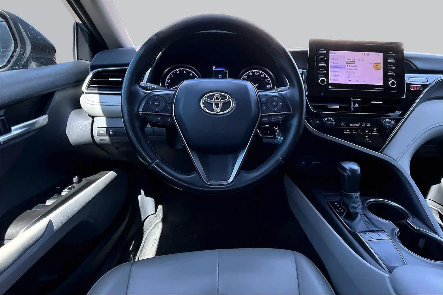 Used 2023 Toyota Camry SE FWD image 6