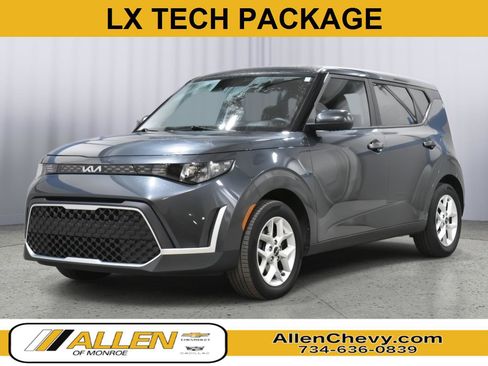 Used 2023 Kia Soul LX w/ LX Technology Package image 1