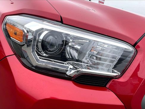 Used 2023 Toyota Tacoma TRD Off-Road image 26