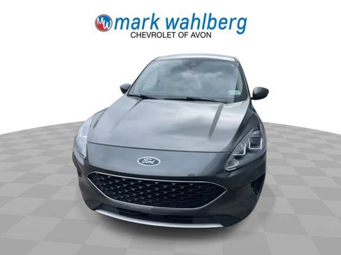 Used 2020 Ford Escape SE image 3