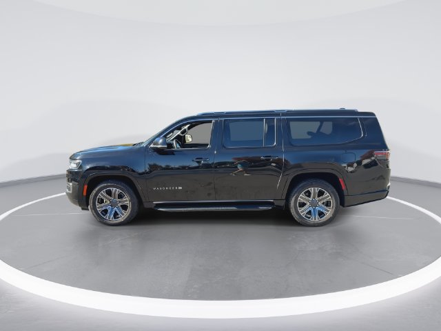 Used 2024 Jeep Wagoneer L Series II w/ Flexible Seating Group AWD/4WD image 5