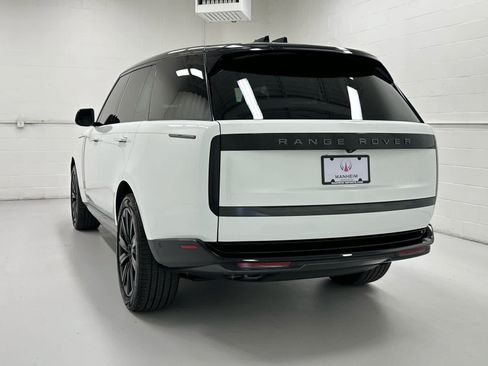 Used 2025 Land Rover Range Rover SE AWD/4WD image 8