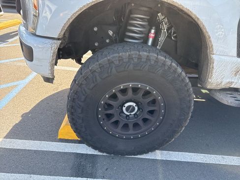 Used 2023 Ford F250 Lariat w/ Lariat Ultimate Package image 4