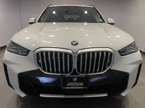 Certified 2024 BMW X5 xDrive40i w/ M Sport Package AWD/4WD image 2