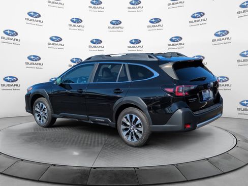 Used 2023 Subaru Outback Limited AWD/4WD image 4